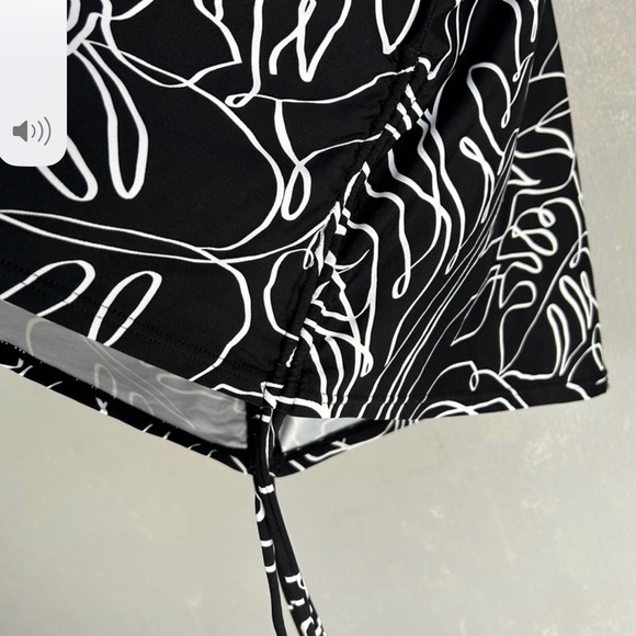 Sunsets Escape size 18 Vivian tankini wired black white tropical v-neck ruched - Picture 13 of 14